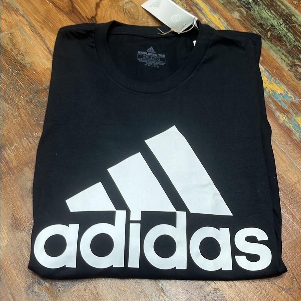 NWT Adidas Men’s Amplifier Tee